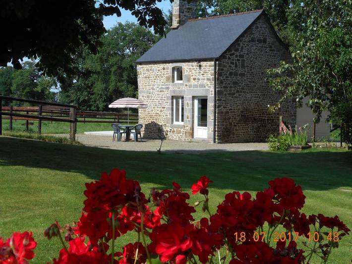 Gîte pour 2 personnes, avec terrasse à Sainte-Pience