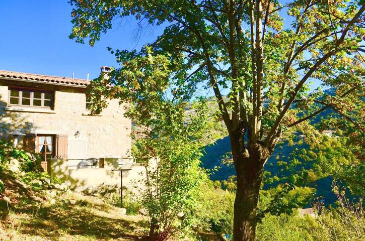 Location de vacances pour 5 personnes, avec jardin et vue à Asperjoc - 2