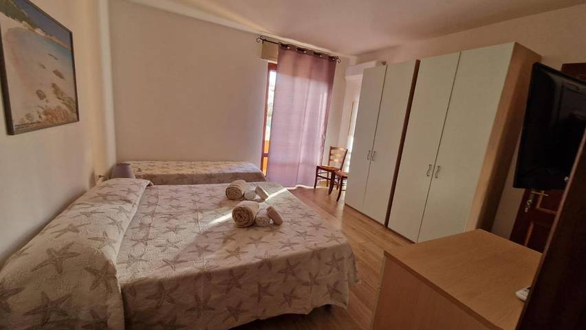 Maison d’hôte pour 3 personnes, avec balcon dans La Maddalena - 3