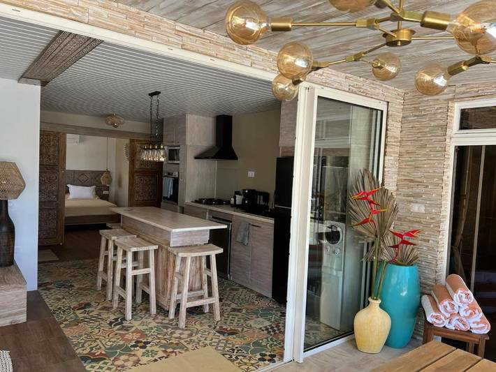 Gîte pour 6 personnes, avec piscine et vue ainsi que jardin et bassin pour enfant dans Taravao - 4