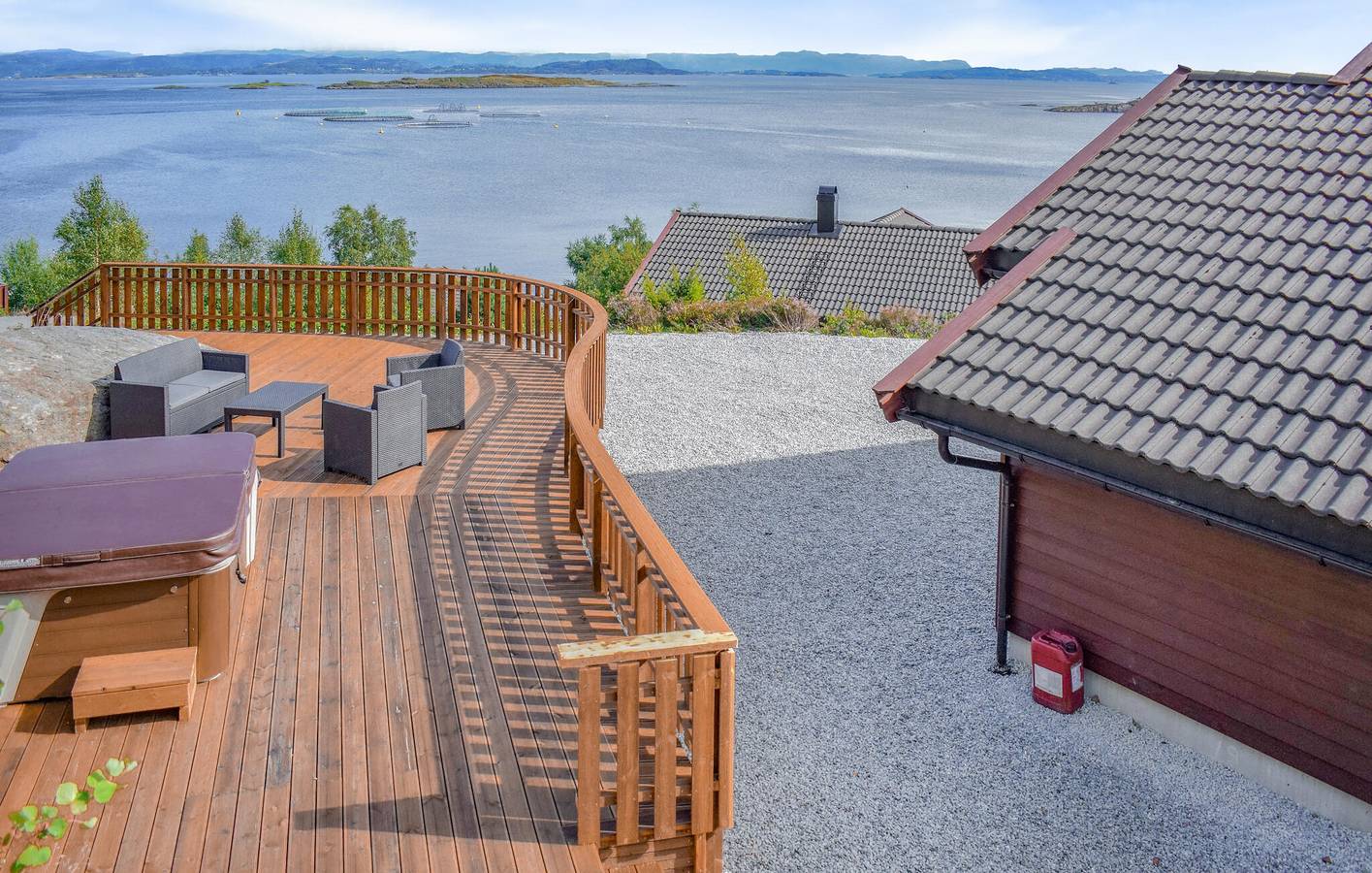 Ferienhaus für 8 Personen mit Garten in Tysvær