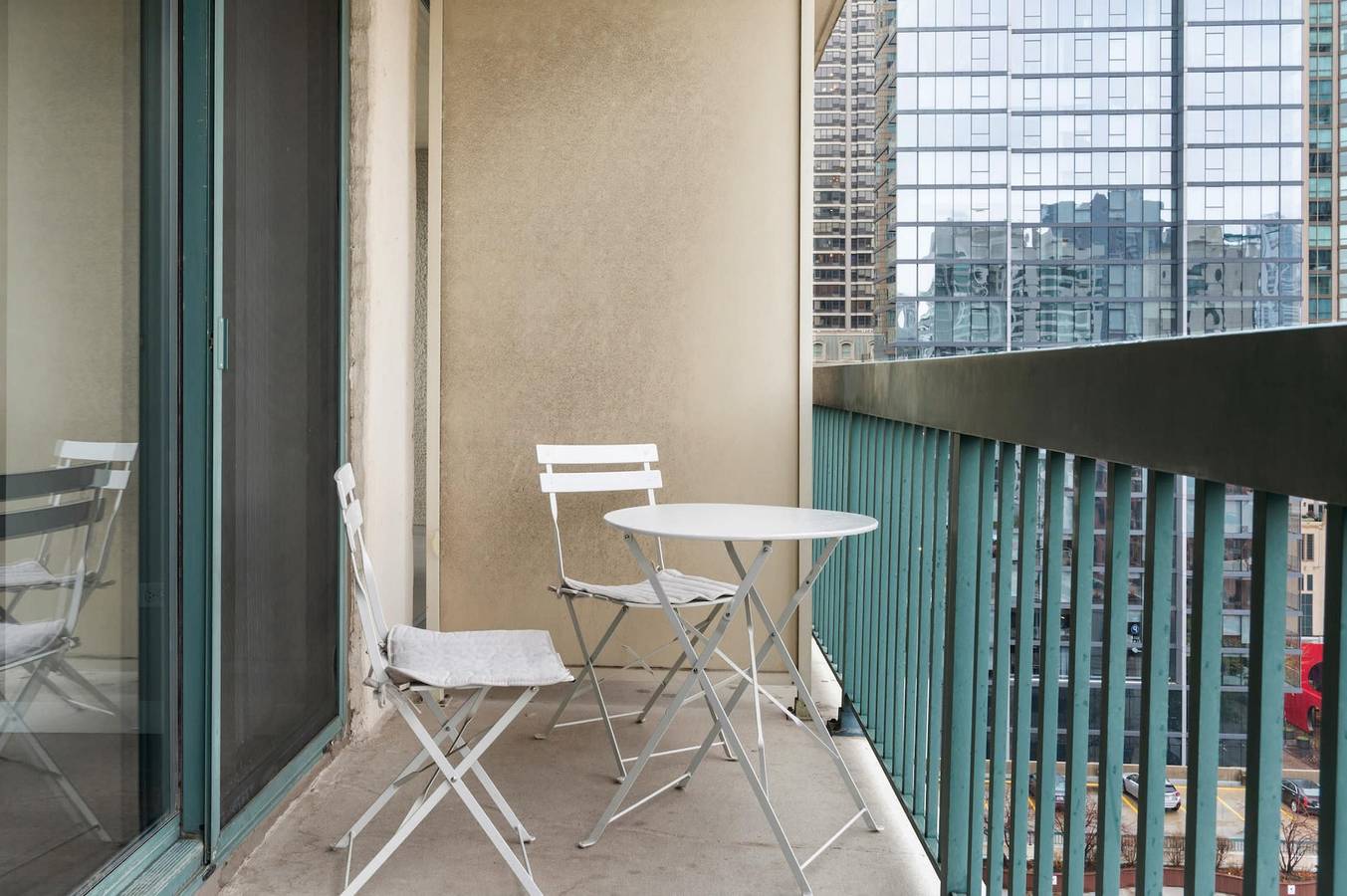 Apartamento entero, Kasa | Queen Studio + Walk to Magnificent Mile | Chicago in Chicago, Condado de Cook