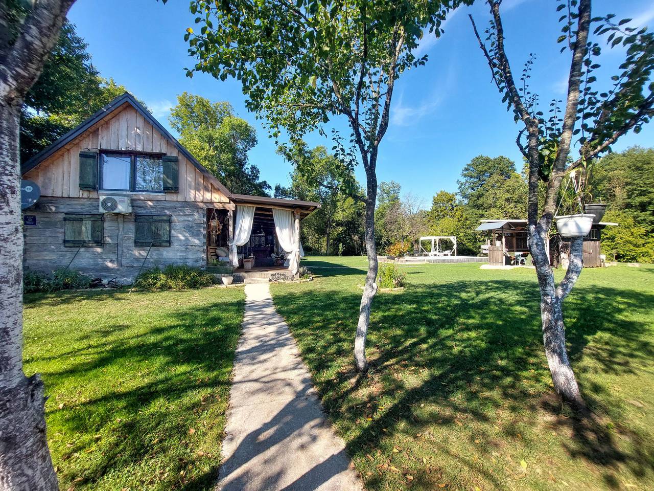 Utinja in Karlovac, Karlovac und Umgebung