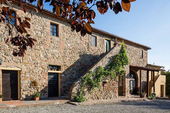 Casa per gruppi con pisciana,giardino, vista stupenda, nel cuore della Toscana in Chianni, Costa degli Etruschi