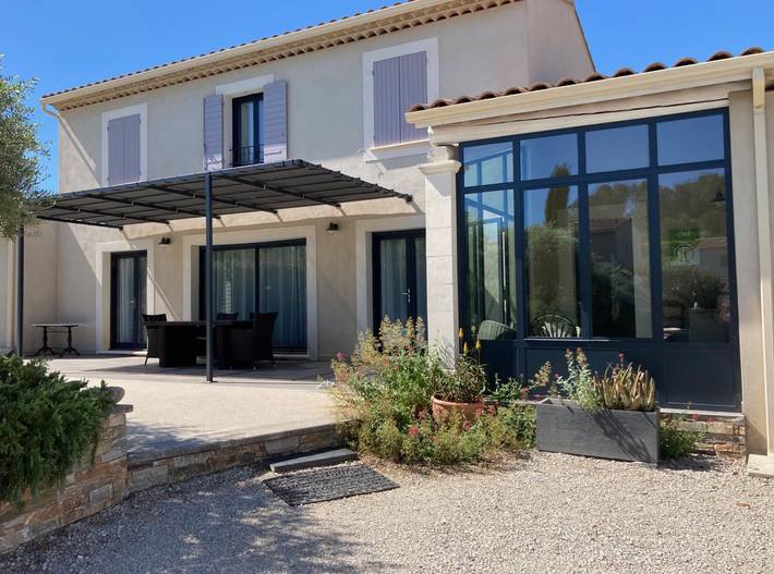 Gîte pour 7 personnes, avec jardin ainsi que piscine et terrasse