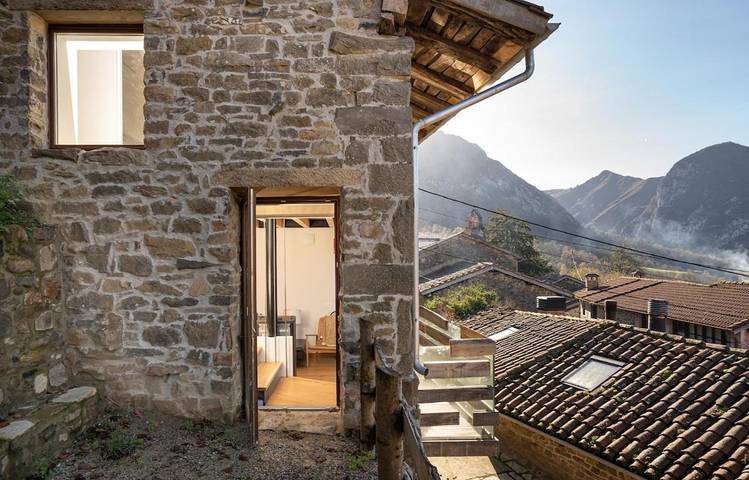 Casa rural para 4 personas, con Balcón además de Terraza y Vistas en Sobrescobio