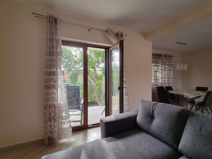 Ferienhaus für 10 Personen, mit Balkon/Terrasse in Pakostane