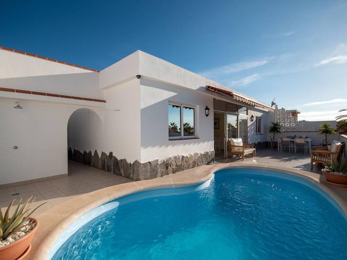 Bungalow für 4 Personen, mit Terrasse und Garten sowie Pool in Teneriffa Süd