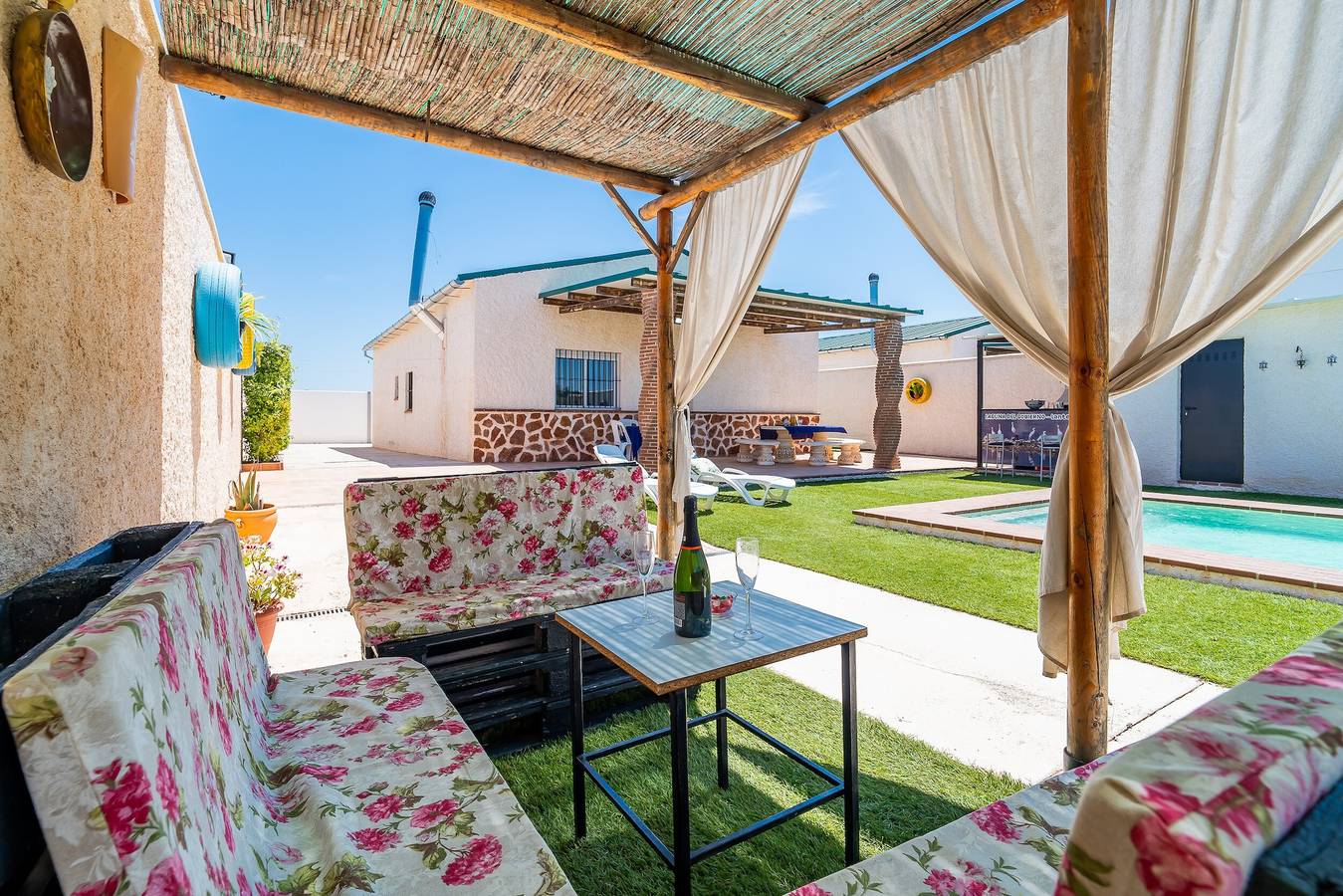 Ferienhaus "Casa Rural Rafael" mit Privatem Pool, Privaten Terrassen und Wlan in Lantejuela, Sevilla Provinz