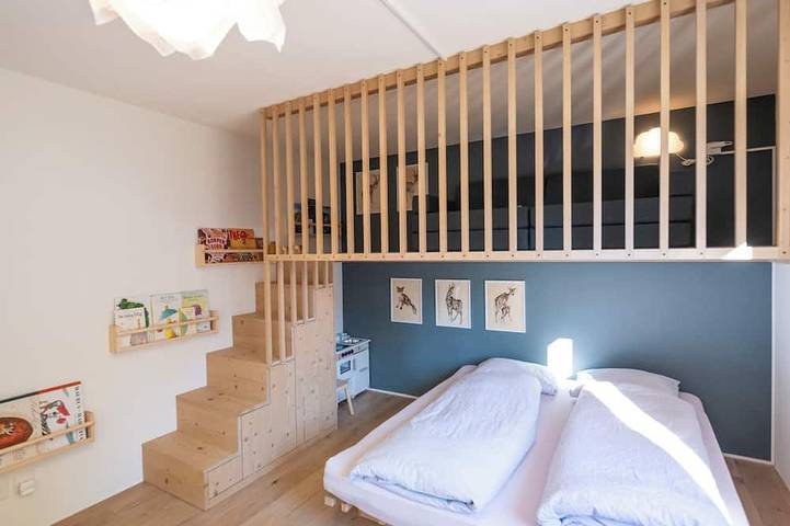 Ganze Wohnung, Abitaziun Patgific - Ferienwohnung im Casa Hirundella, (Trin Mulin) in Trin Mulin, Trin