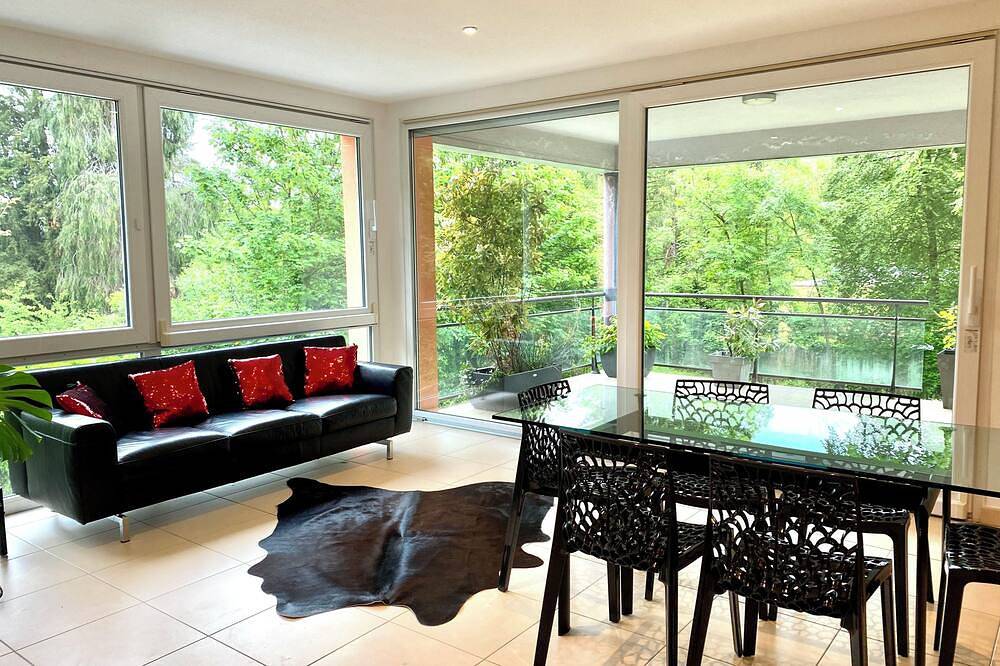 Entire apartment, Appartement de 3 Chambres Doubles Dans un Écrin de Verdure - vue Parc Zoologique in Mulhouse, Mulhouse region