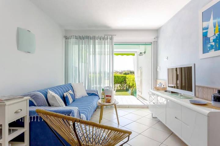 Appartement de vacances pour 5 personnes, avec terrasse et jardin