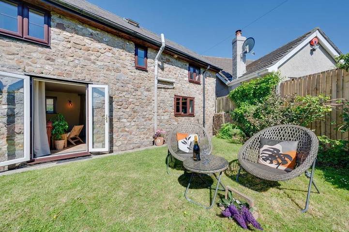 Cottage for 4 people, with Garden in Port Eynon