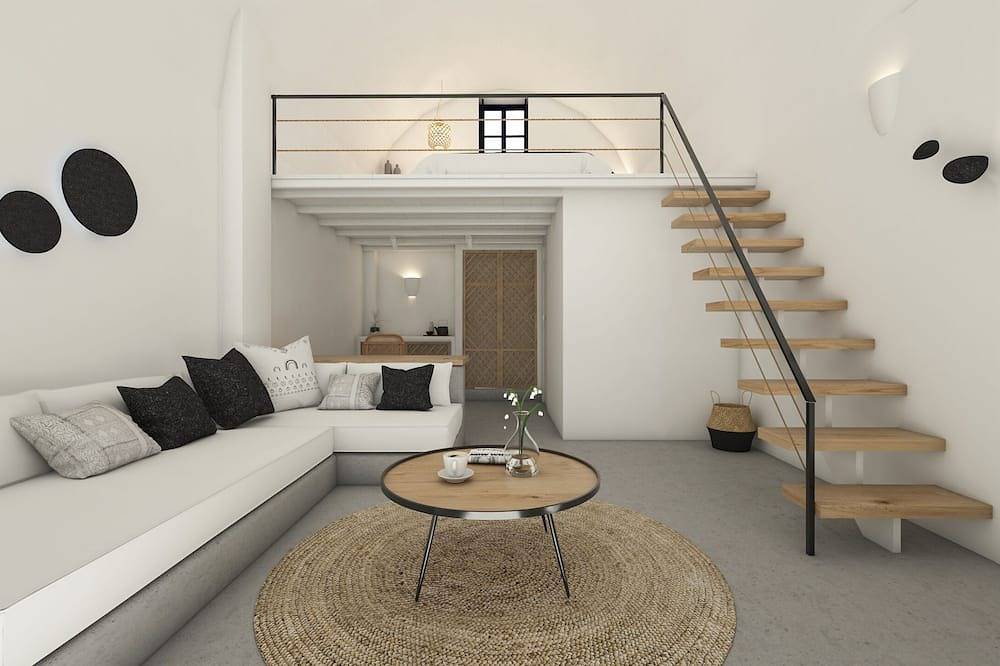 Deluxe Suite with Caldera View in Oia, Santorini