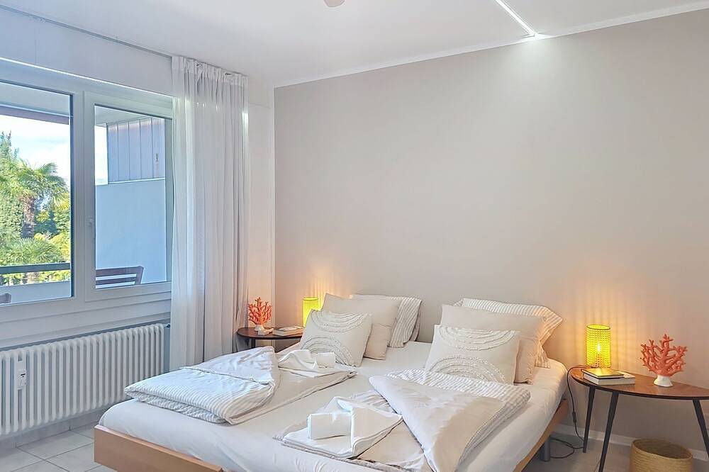 Geheel appartement, Blue Lake Lugano Apt.312 in Bissone, Luganomeer