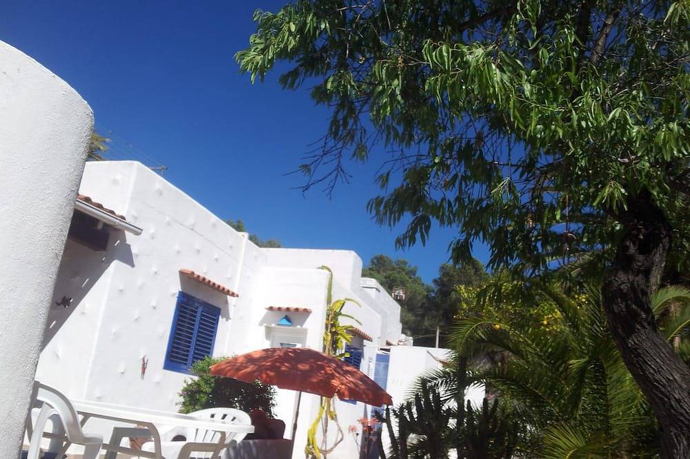 Cala Llenya - Ferienhaus am Meer mit abgeschlossenem Garten in Cala Llenya, Santa Eulària des Riu