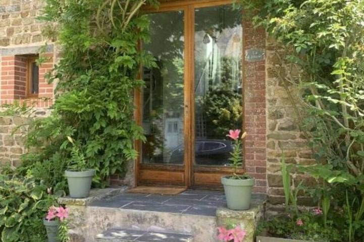 Location de vacances pour 6 personnes, avec jardin à Saint-Amand (Manche)