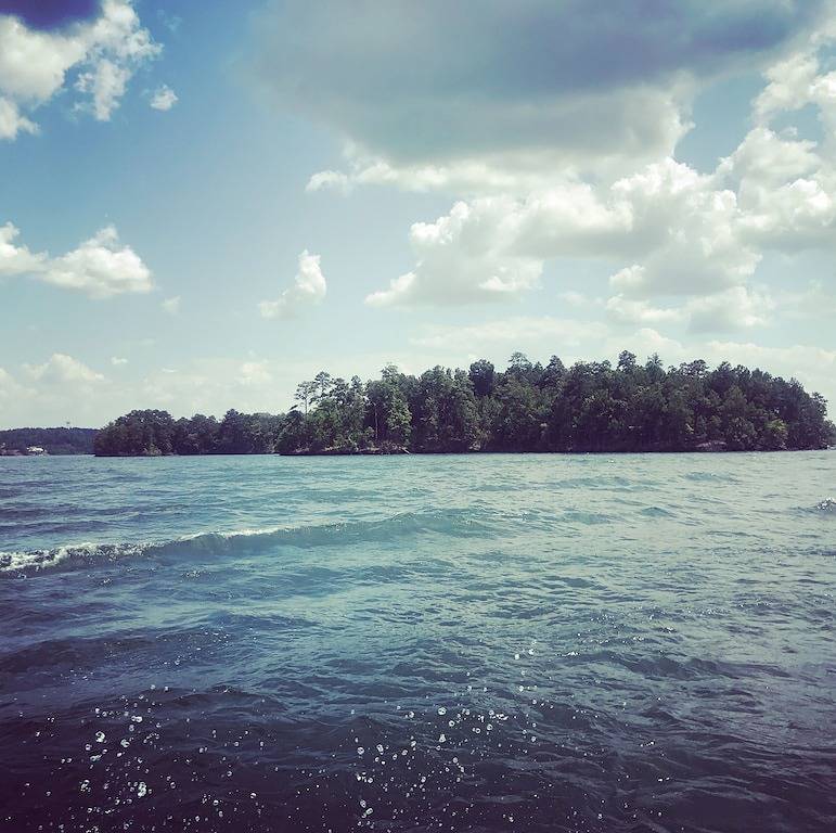 Ganze Wohnung, Es ist Zeit für Auburn Football! Buchen Sie jetzt . Schlaf 6 in Alexander City, Lake Martin