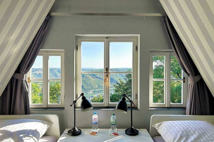 Ferienwohnung für 4 Personen, mit Garten und Terrasse in Boppard