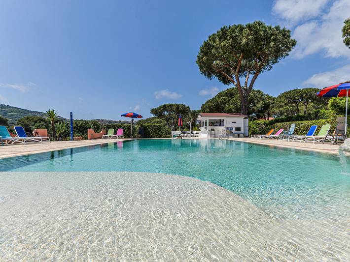 Ferienhaus für 6 Personen, mit Terrasse und Garten auf Elba