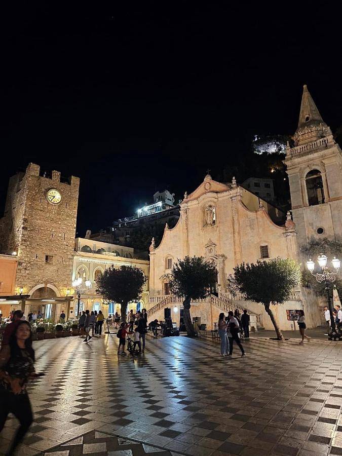 Maison d’hôte pour 2 personnes, avec vue et terrasse, animaux acceptés à Taormina
