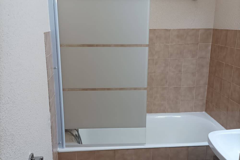 Apartamento entero, Estudio-cabaña con encanto en residencia tranquila in Prémanon, Parc naturel régional du Haut-Jura