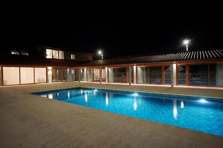 Maison de campagne pour 2 personnes, avec Terrasse et Jardin ainsi que Piscine et Vue dans Boticas