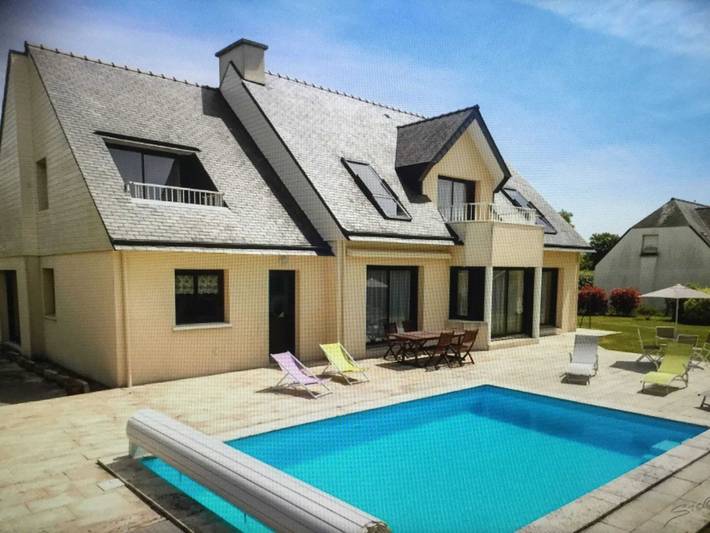 Villa pour 14 personnes, avec piscine et terrasse à Concarneau