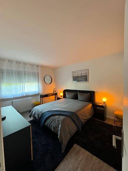 Appartement entier, Two-Bedroom Apartment in Saint-Maur-des-Fossés, Val-de-Marne