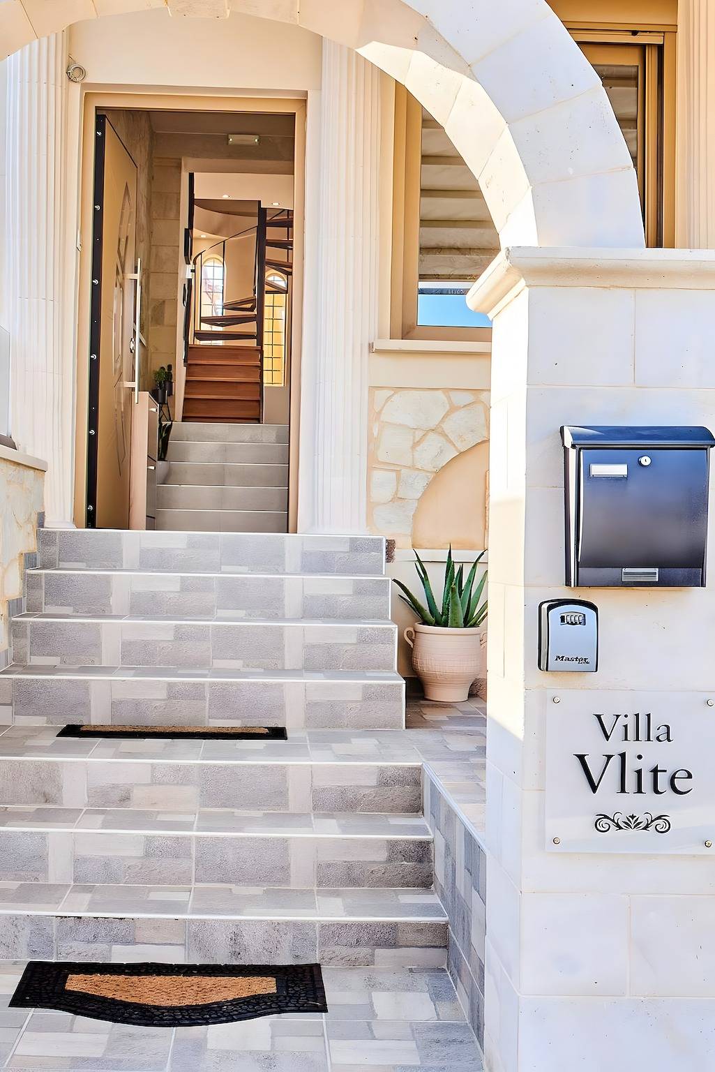 Villa 'Vlite' met Uitzicht op Zee, Wi-Fi en Airconditioning in Chania en omgeving