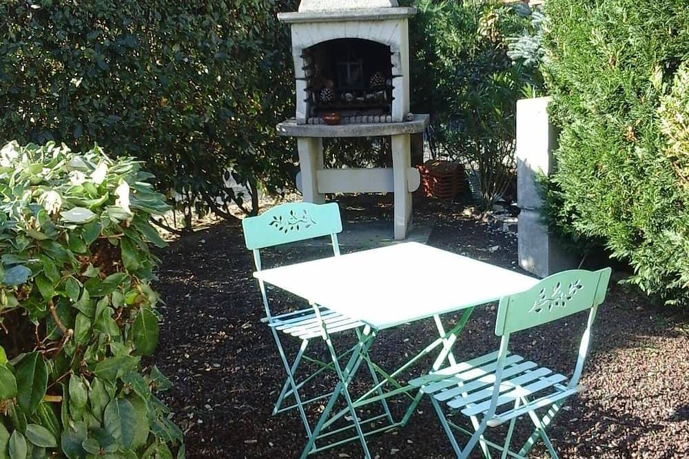 Chalet 2 minutes' walk from the beach of France's largest freshwater lake... in Hourtin, Parque natural regional del Médoc