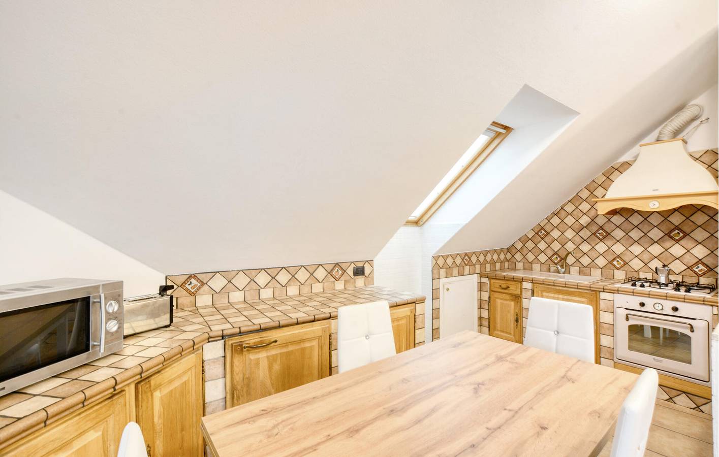 Ganze Ferienwohnung, Gemütliche Wohnung mit Terrasse, Parkplatz - Nähe Al Forno, Avegno in Uscio, Ligurische Küste