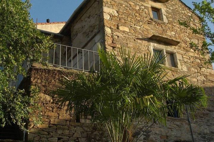 Location de vacances pour 12 personnes, avec Balcon et Jardin à Saint-Vincent-d'Olargues