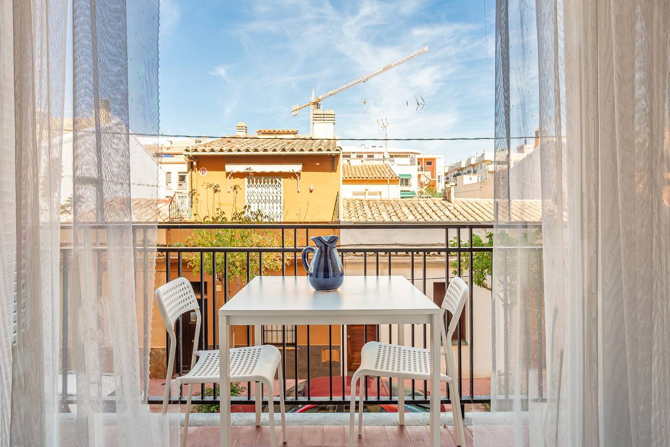 Apartamento entero, Apartamento vacacional "Aubi" con terraza descubierta y una terraza interior. in Palamós, Costa Brava