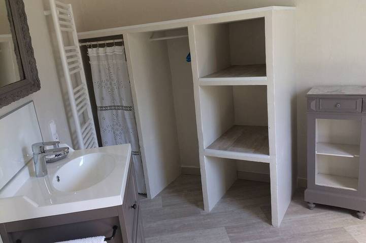 Gîte pour 2 personnes, avec terrasse et jardin à Jonquerettes - 4