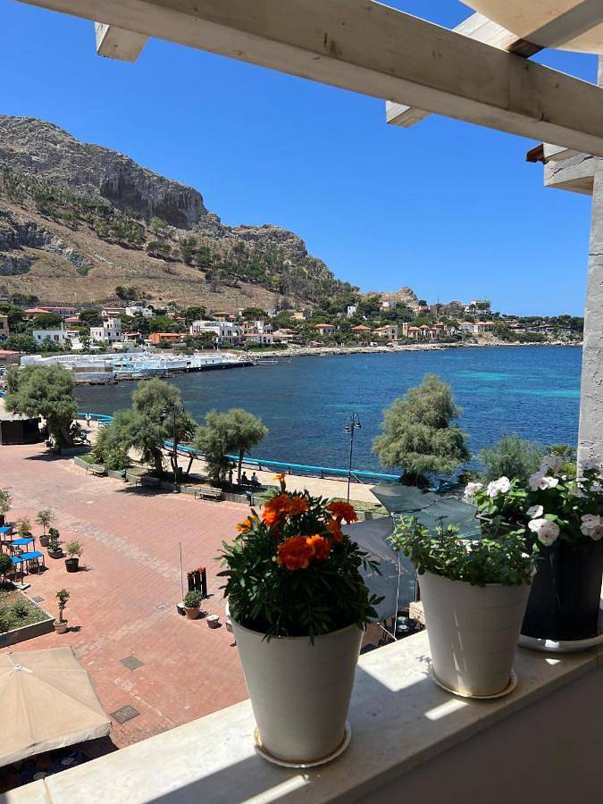 La Piazzetta a Mare Holiday House in Sferracavallo, Palermo