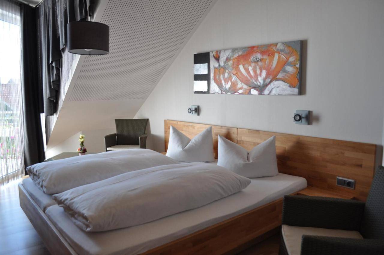 Single Room with Private Bathroom in Reichenau, Untersee