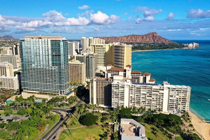 Hotel voor 4 personen, with zwembad and whirlpool as well as balkon in Honolulu