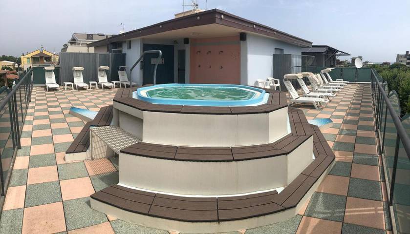 Hôtel pour 2 personnes, avec jacuzzi et terrasse, animaux acceptés