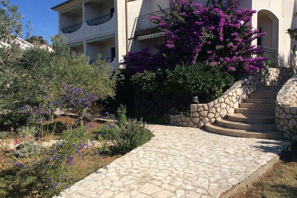 Apartamento entero, Que busca ... Un lugar donde la más bella época del año, sus vacaciones in Barbat na Rabu, Rab
