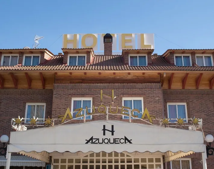 Hotel para 2 personas, con terraza y vistas - 1