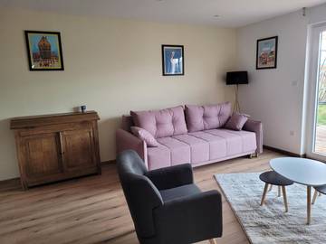 Gîte pour 4 personnes, avec jardin et vue ainsi que terrasse et piscine à Dessenheim