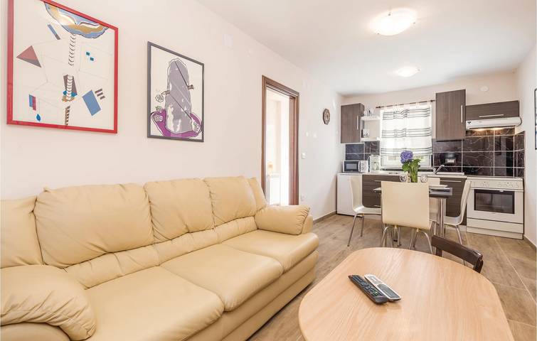 Gîte pour 5 personnes, avec Terrasse dans Grad Opatija - 4