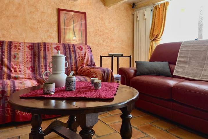 Gîte pour 4 personnes, avec vue ainsi que jardin et terrasse dans Les Salces - 2