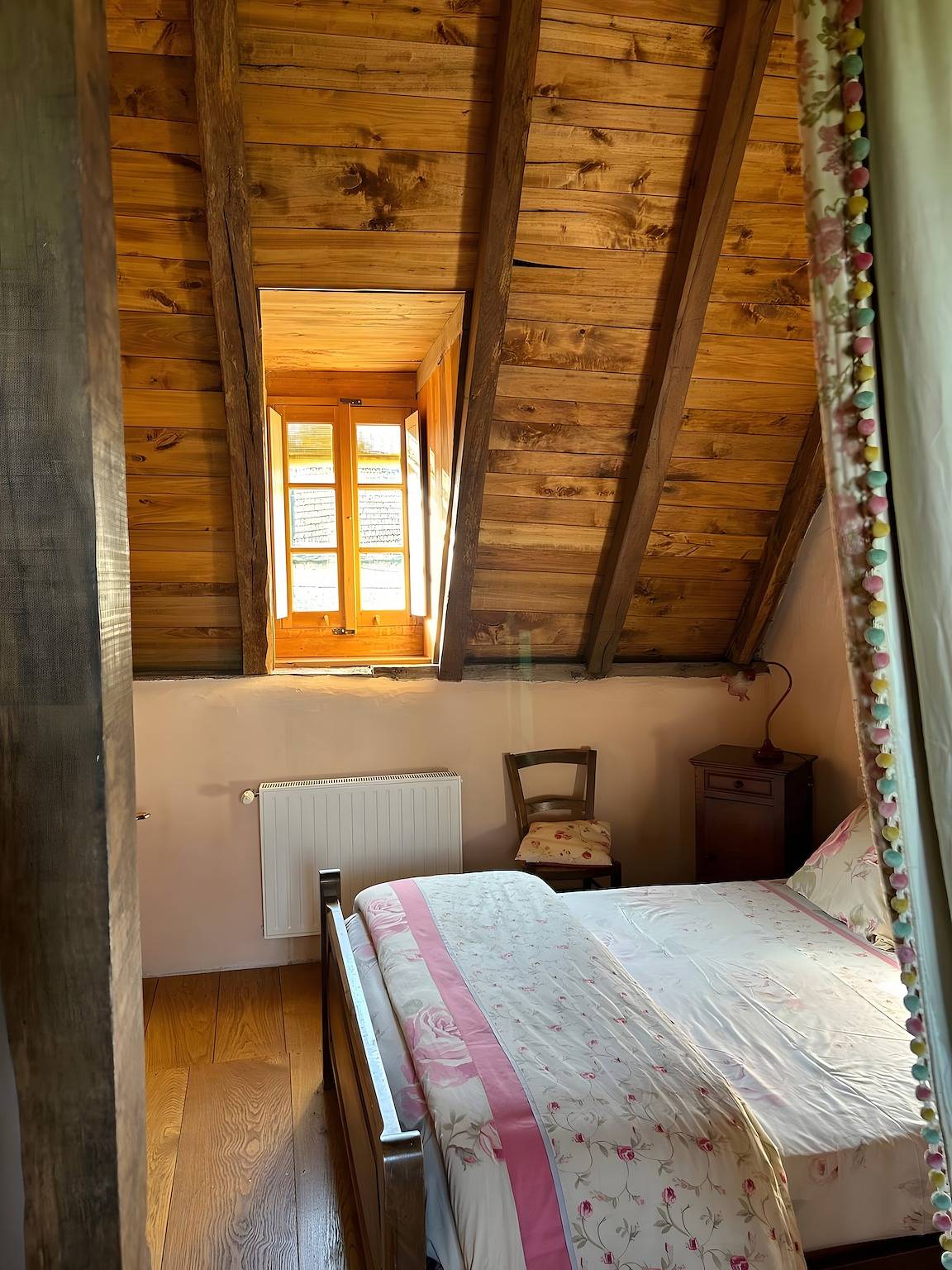 Chambre d’hôtes « La Grange De La Bonaurie - Havane » avec terrasse et jardin partagés in Anglars-Saint-Félix, Aveyron