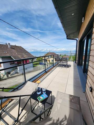 Gîte pour 4 personnes, avec vue ainsi que terrasse et vue sur le lac à Lugrin
