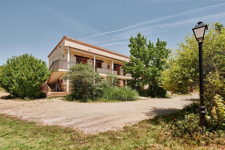 Casa de vacaciones para 10 personas, con Terraza y Jardín además de Piscina y Vistas en Provincia de Cuenca - 2