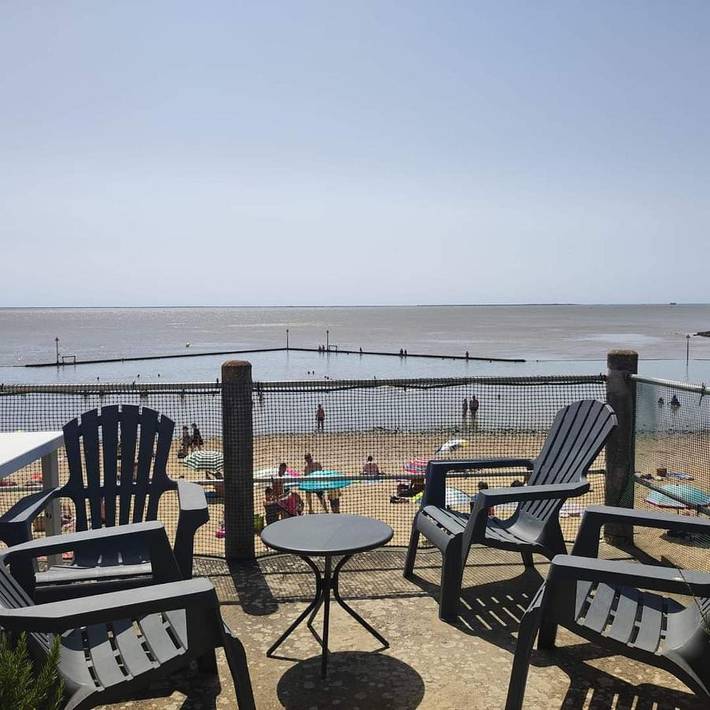 Gîte pour 5 personnes, avec jardin et vue dans Casino De Fouras