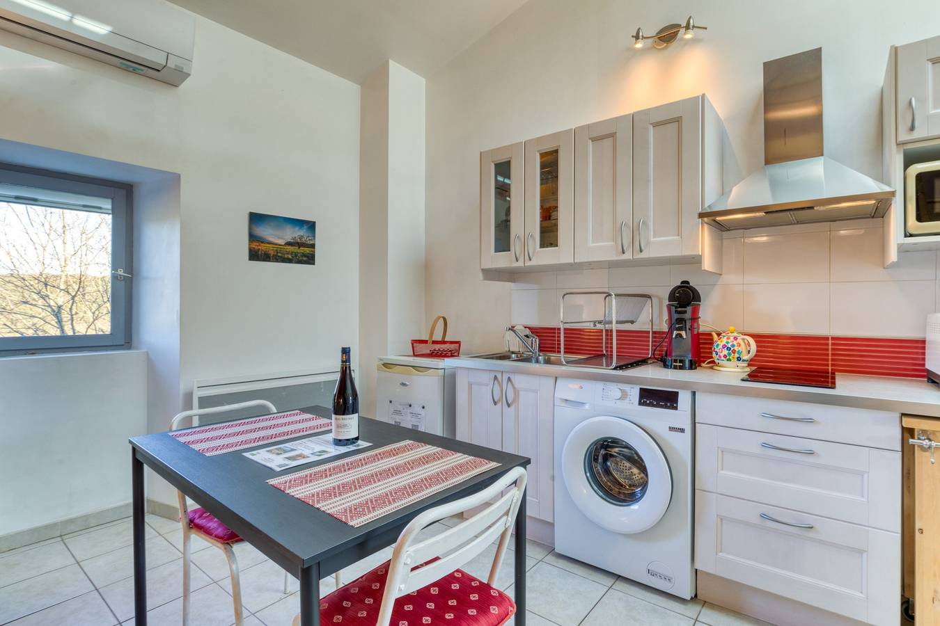 Appartement entier, Les Hauts d'issensac: gite proche st guilhem le desert avec pisicne et plages privées Hérault in Causse-de-la-Selle, Région de Lodève