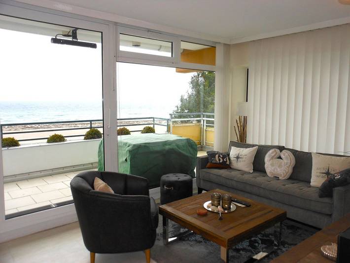 Ganze Wohnung, Ferienwohnung Miramar Ganternest: Meerblick, Sauna & Balkon am Strand in Grömitz, Ostholstein